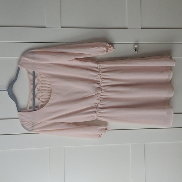 ❄️ 3/$25 Baby Pink Chiffon Dress with Strappy Back